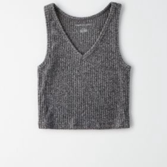 *SOLD* AE Ribbed V Neck Grey Crop Top Large - Picture 2 of 6